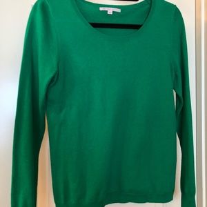 Kelly green crew neck sweater